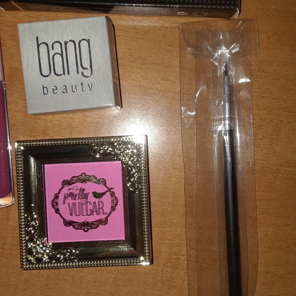 Makeup Lot - Picture 3 of 8